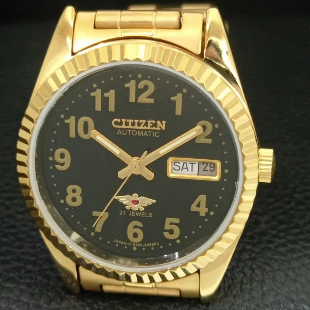 Vintage 1975 Citizen Automatic Mens Gold Watch W/daydate & Black accents